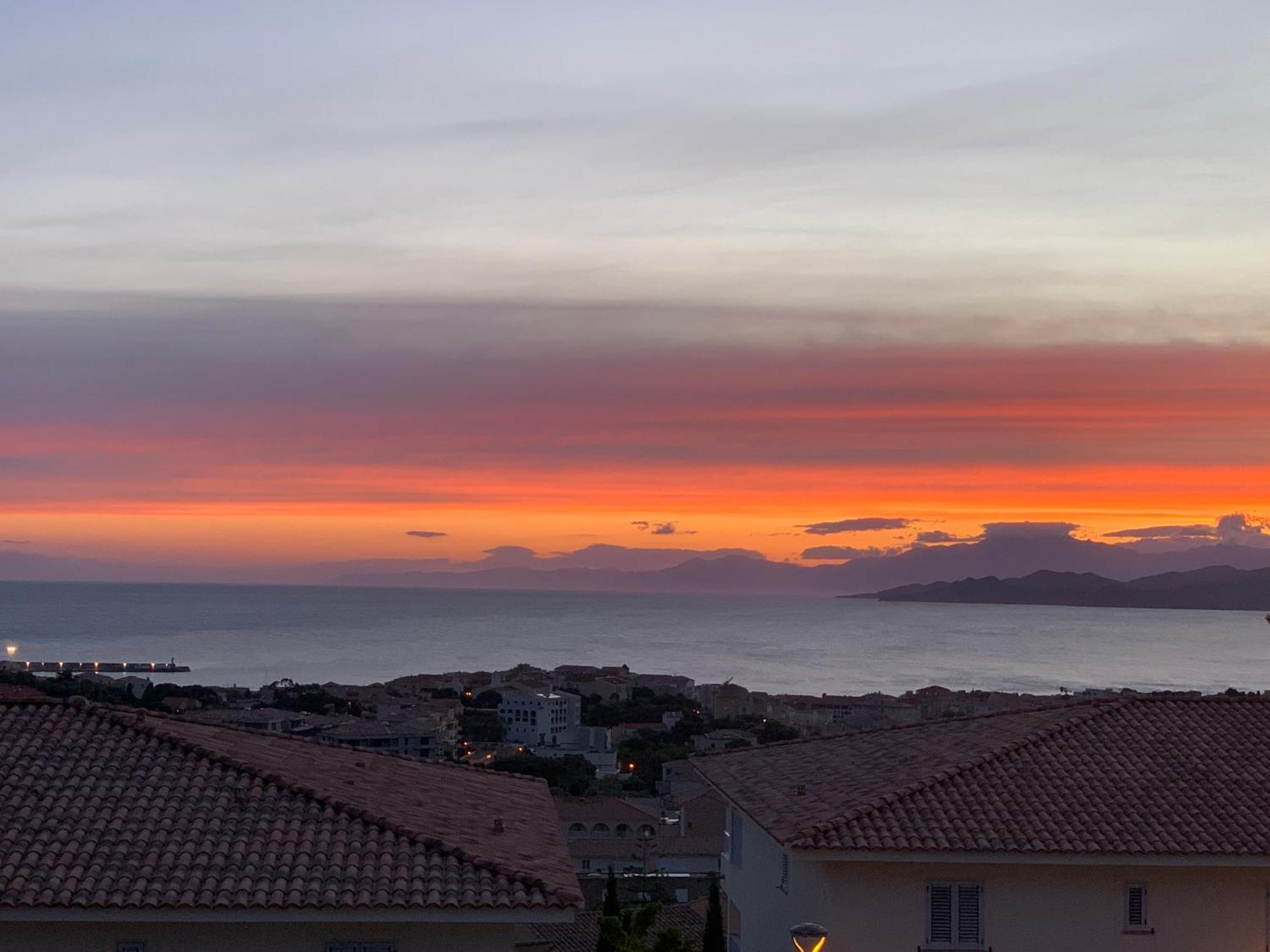 T2 Clim 54M2, 17M2 De Terrasse Tres Belle Vue Mer เอลเลอรูซ ภายนอก รูปภาพ